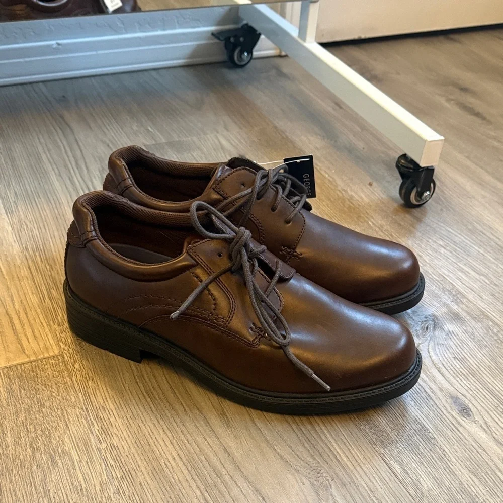 George Men's Dark Brown Oxfords NWT